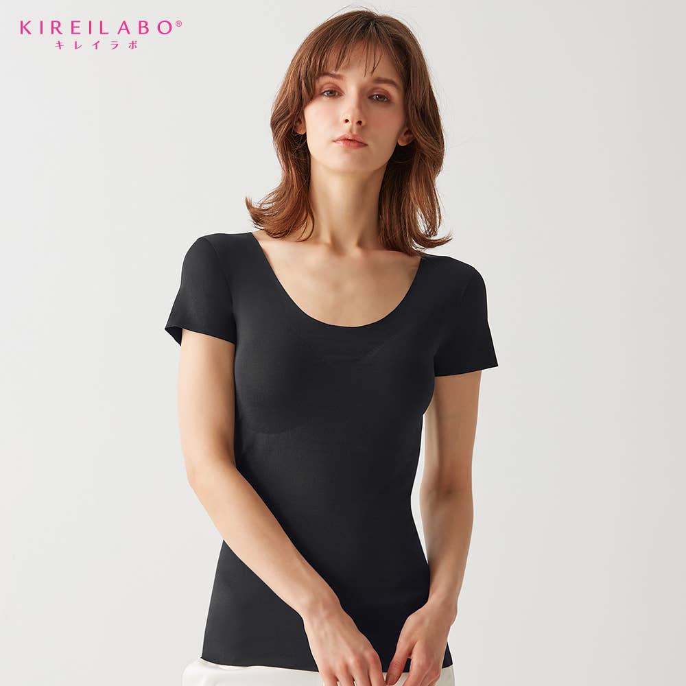 【完全無縫製COOL(ひんやり軽い)】カップ付き2分袖インナー